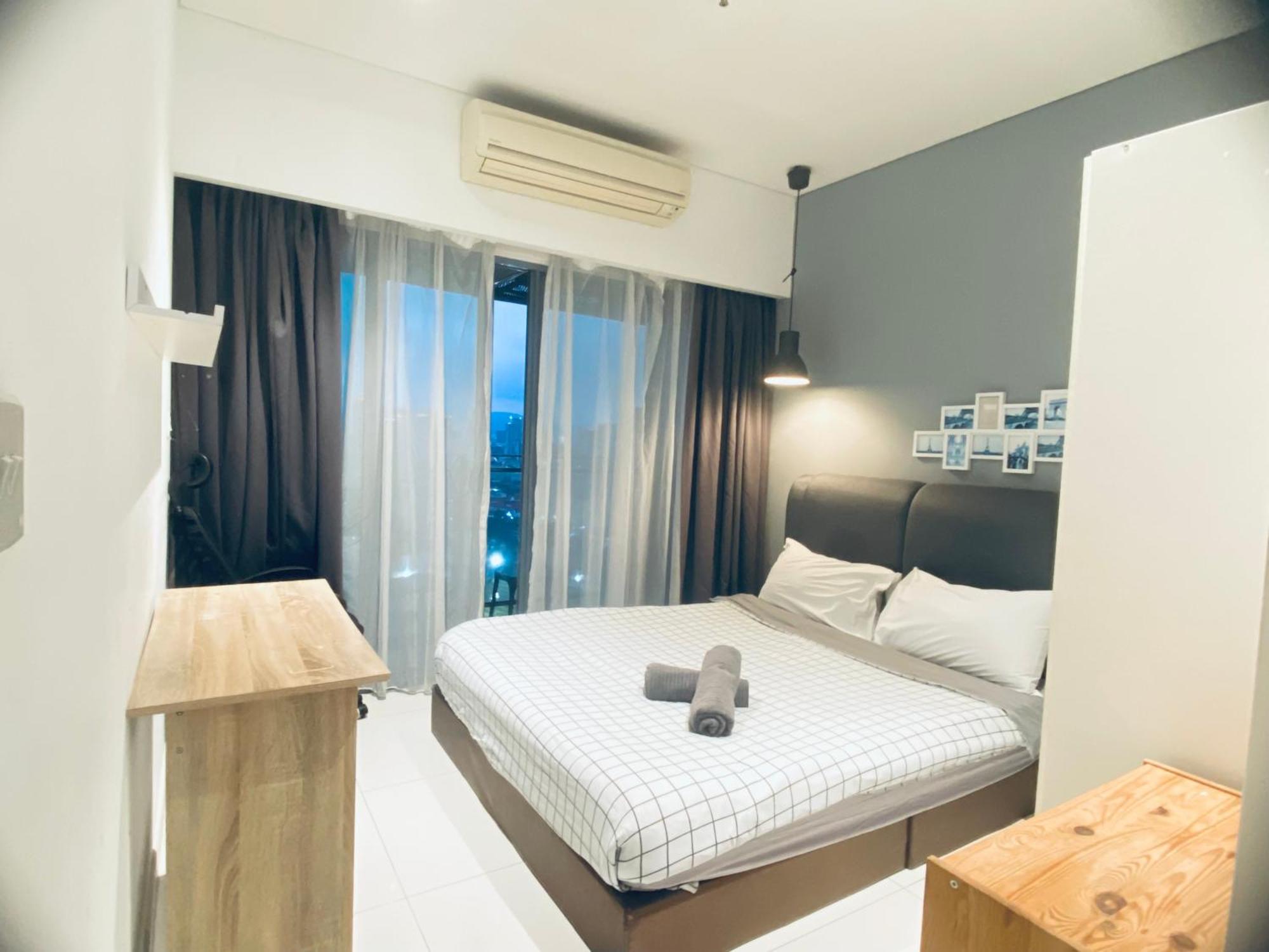 Mercu Summer Suites Klcc By Grihoz Kuala Lumpur Habitación foto